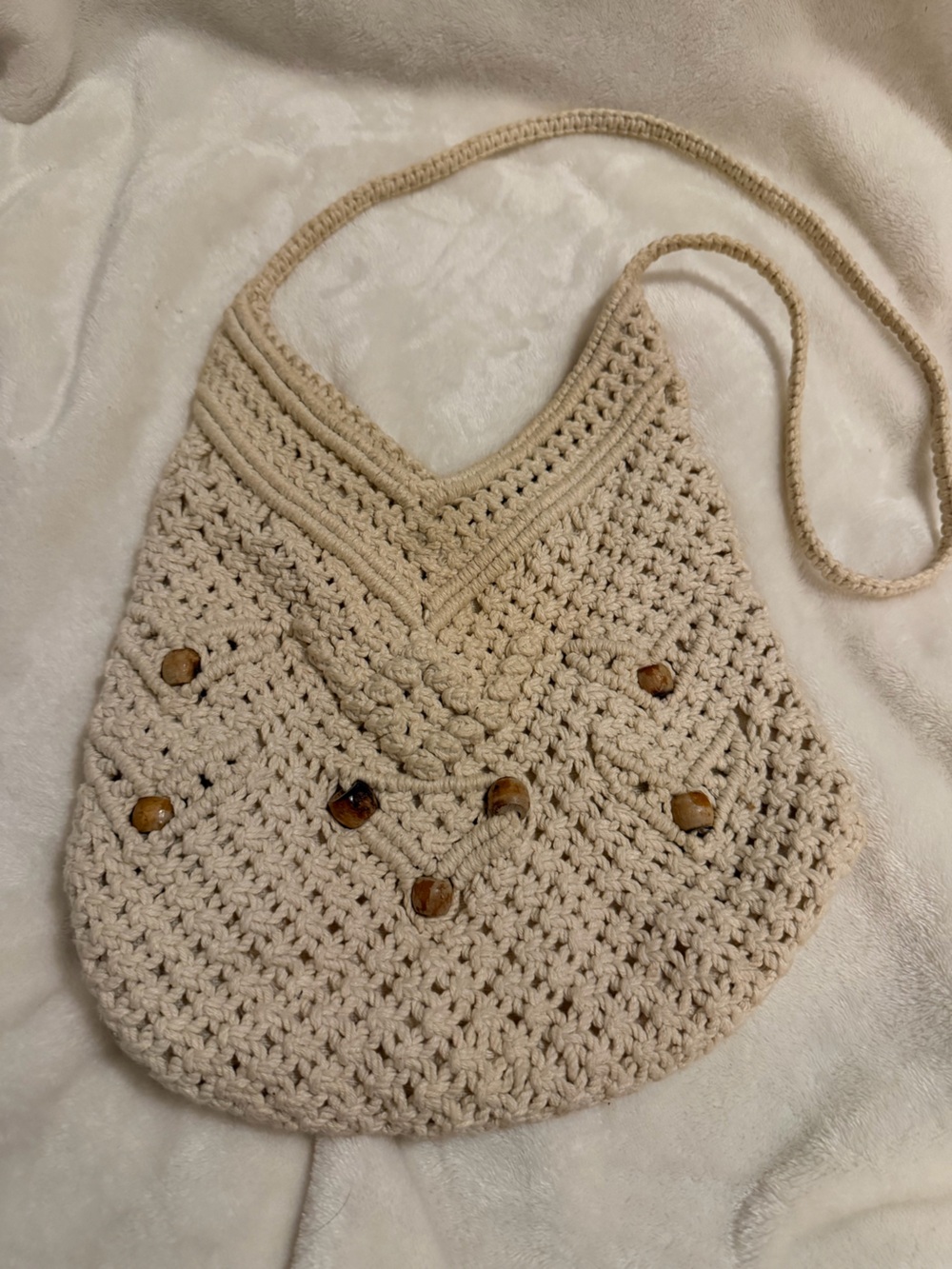 Vintage Cream Crochet Shoulder Bag with Wooden Bead Details